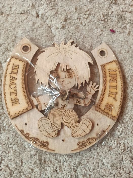 Ключница из дерева