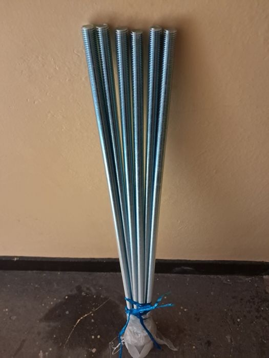 Pręt gwintowany m16.