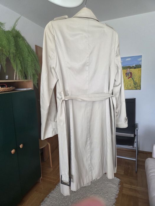 Płaszcz damski beżowy marki Monnari