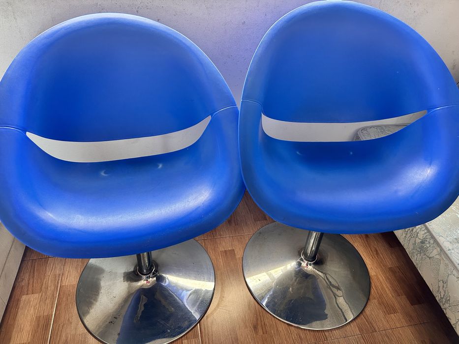 Sofás e cadeiras giratórias