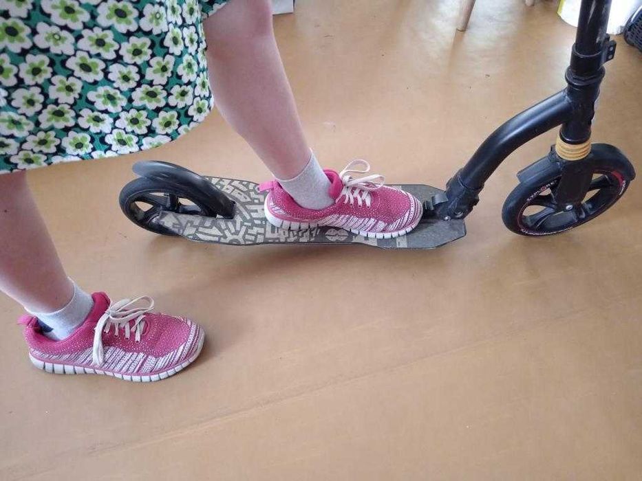 Дитячий самокат для дитини 8-16 років