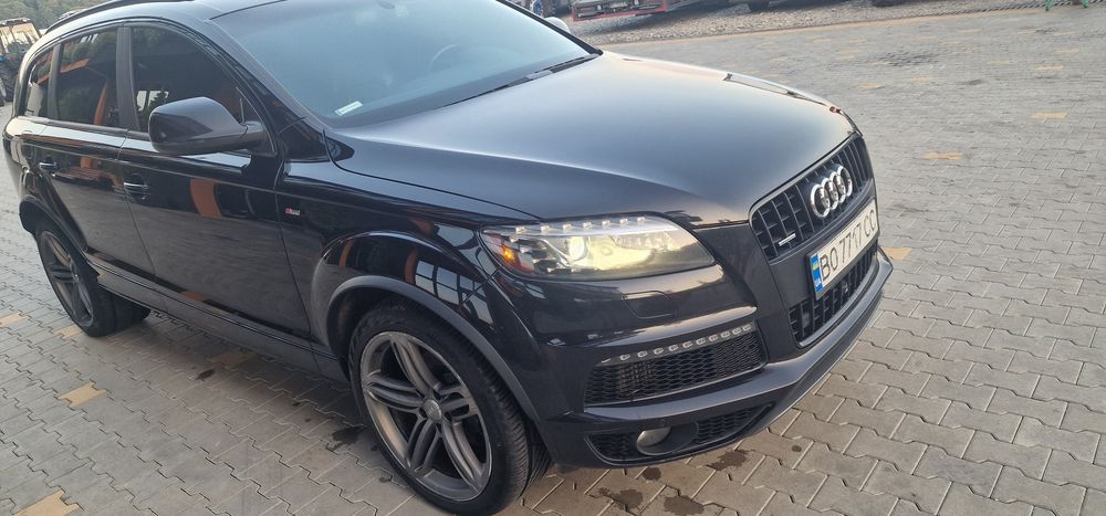 Автомобіль Ауді ку7