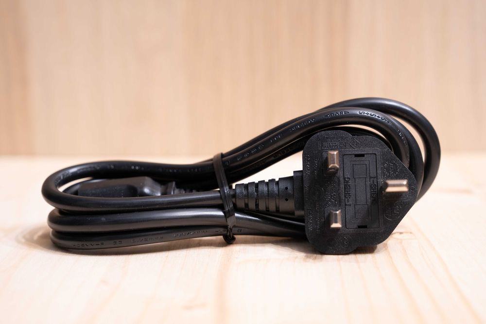 Kabel zasilający do komputera, monitora, UPSa, wtyczka UK, 1,5 metra