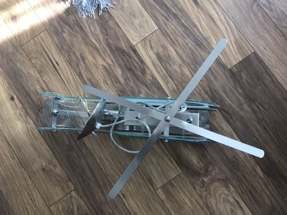 Żyrandol helikopter