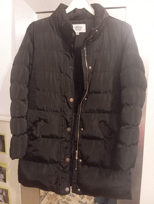 Warm and waterproof coat. For a 12-year-old girl. Excellent condition. Rarely used