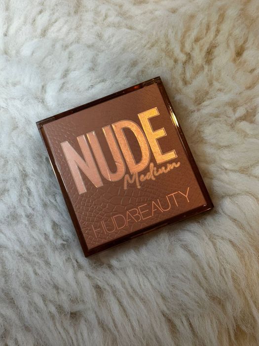 Палетка тіней HUDA BEAUTY Obsessions Palette Nude Medium
