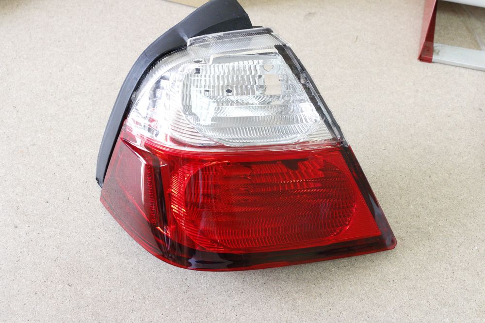 P255 Nowa Lampa tylna tył Lewa Honda Goldwing Gl1800