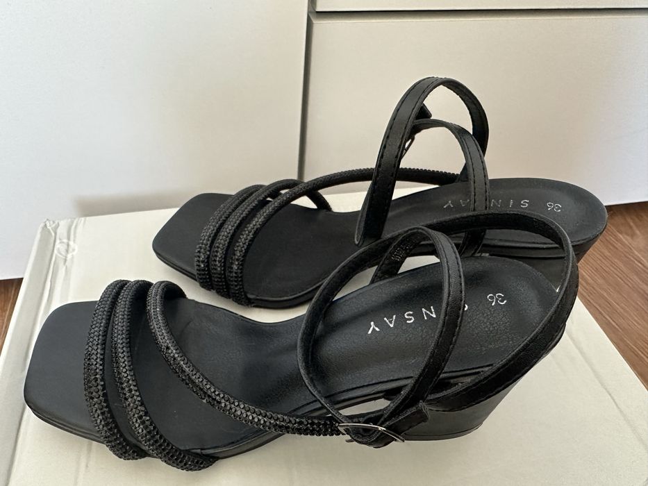 Босоніжки sinsay 36 розмір