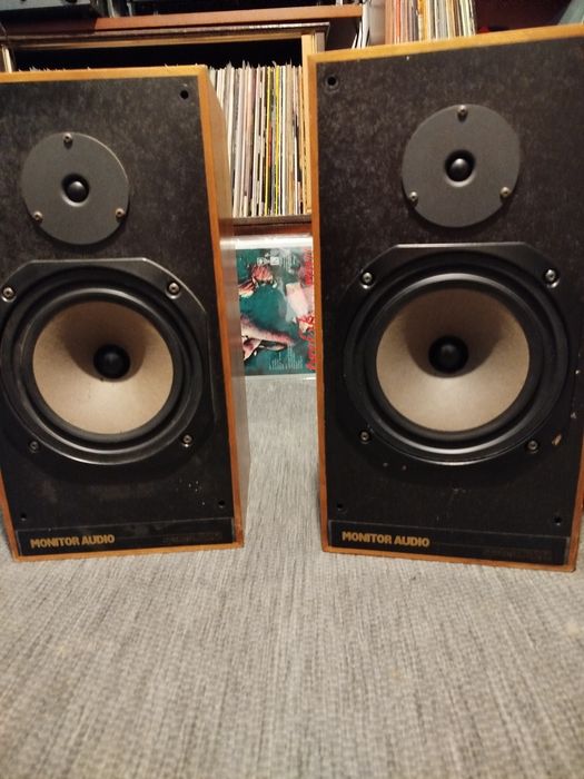 Colunas Monitor Audio R252