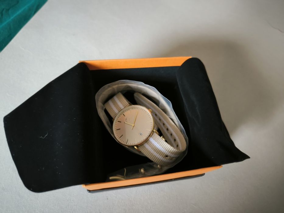 Gentleman Selection zegarek męski beżowy prezent dwa paski datownik