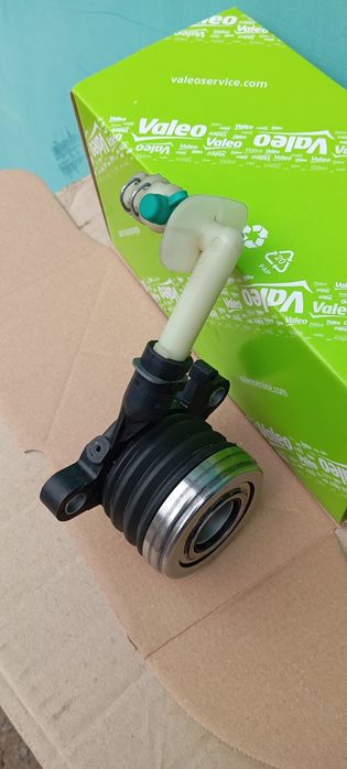Корзина сцепления и выжимной логан 1.6
