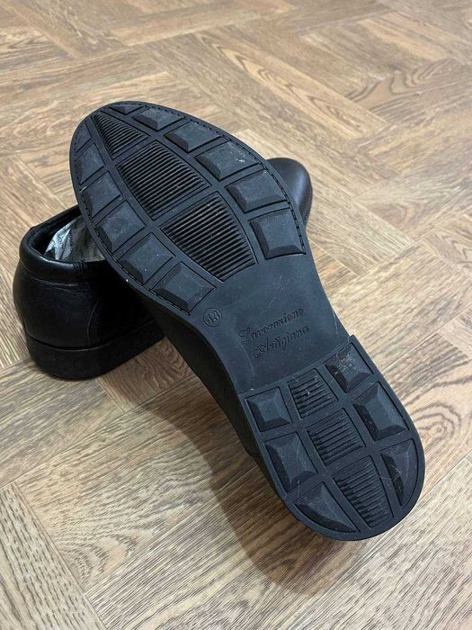 Туфлі чоловічі 2 пари