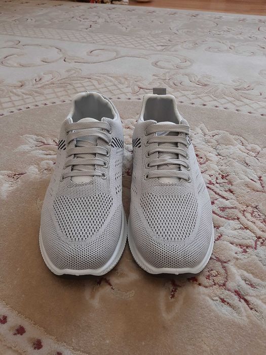 Кросiвки -42р.(устiлка-26см ) г.Киев