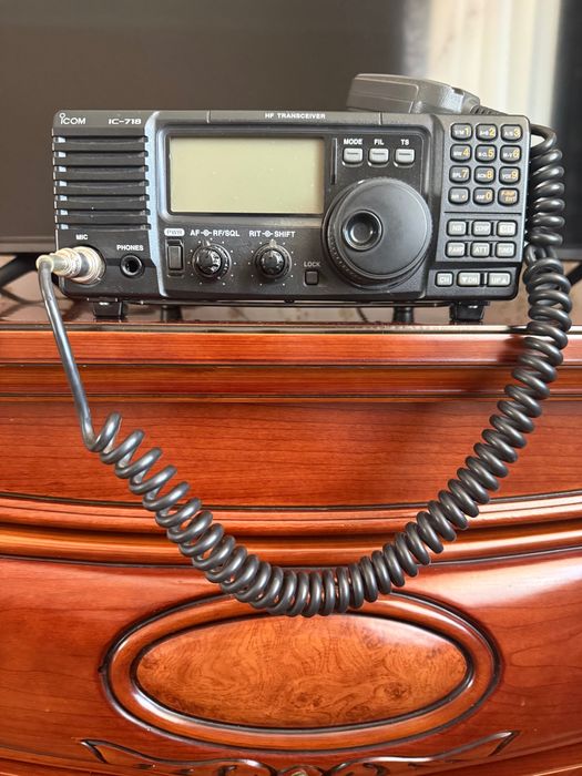 КВ трансивер ICOM IC-718