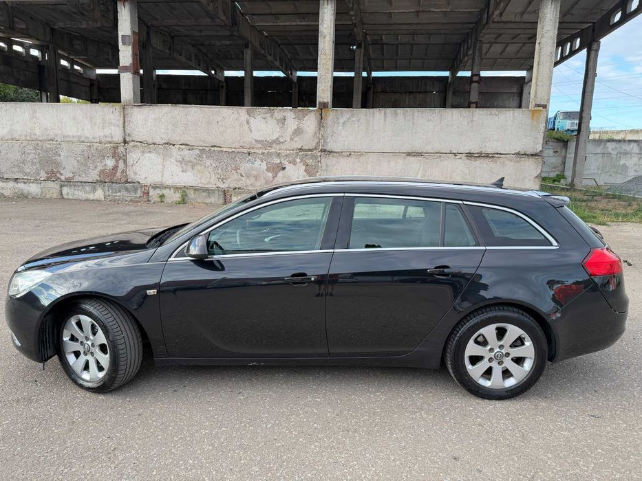 Продам Opel Insignia 2013 року