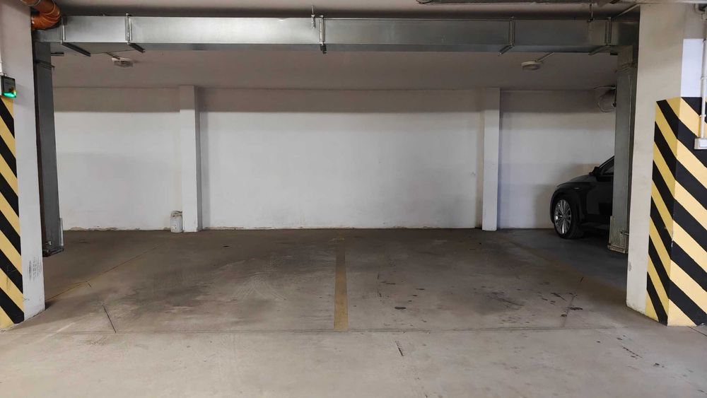 Miejsce parkingowe w garażu podziemnym ul. Szybka