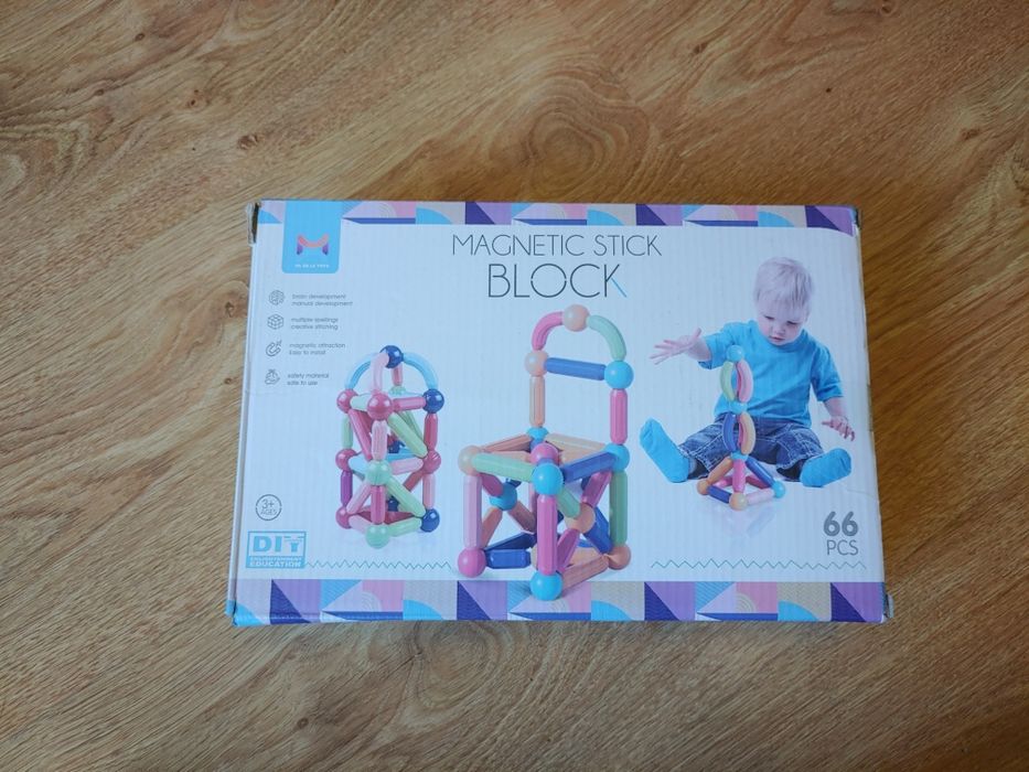 Magnetyczne klocki konstrukcyjne 66 elementów – komplet, świetny stan