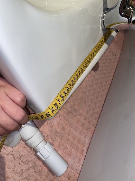 Lavatório branco marca Zoom