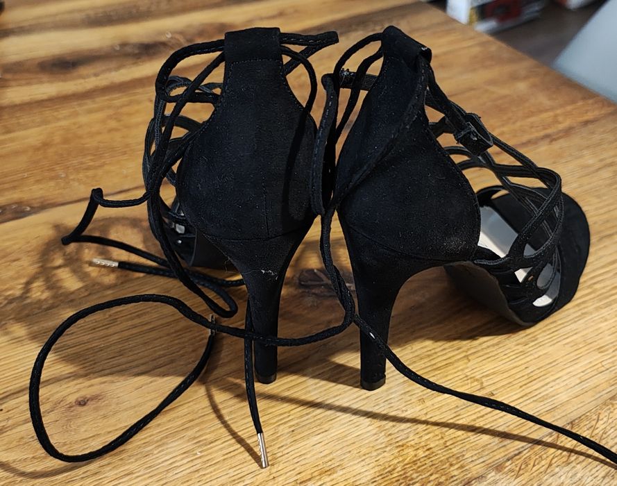 Buty szpilki. R.37