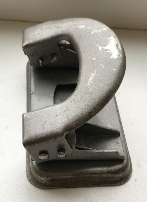 Дырокол железный ссср