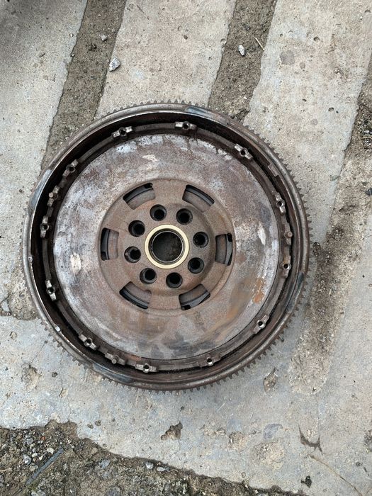 Запчастини фольксфаген т 4  двухмасовий маховик дет по телефону