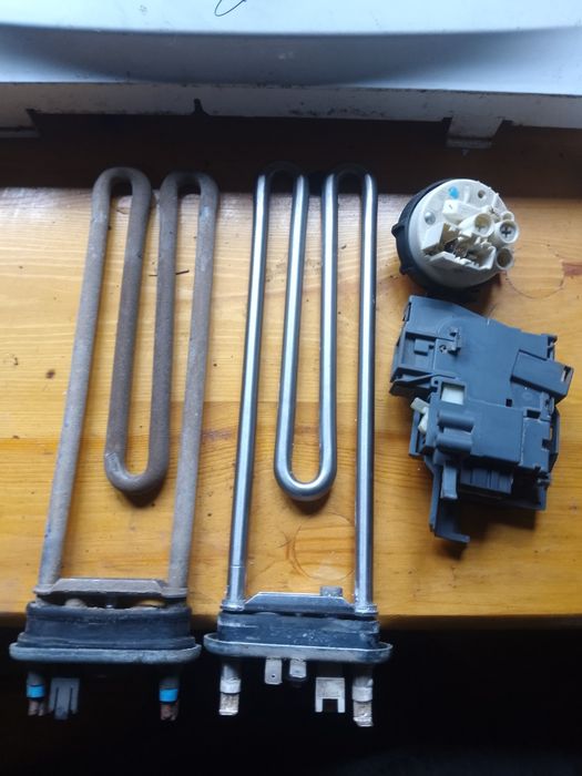 Продам запчастини до пральної машинки whirlpool