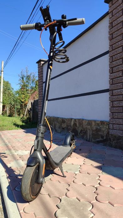 Електросамокат Ninebot kickscooter F30E