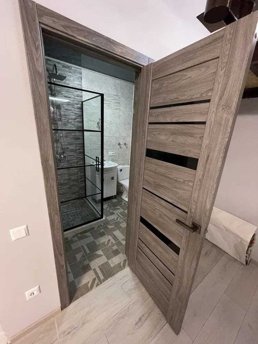 Продаж окремого  будинку з ремонтом. ділянка 6сот  поруч зі Львовом!