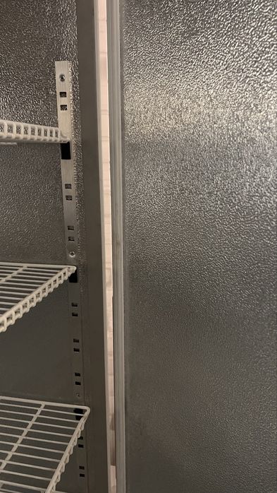 Холодильник дводверний професійний фірма Cold