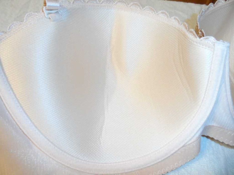 Новый бежевый бюстгальтер -лифчик- балконет 105-110 D-E большой размер