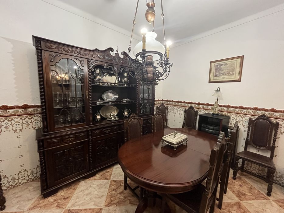 Sala de jantar completa