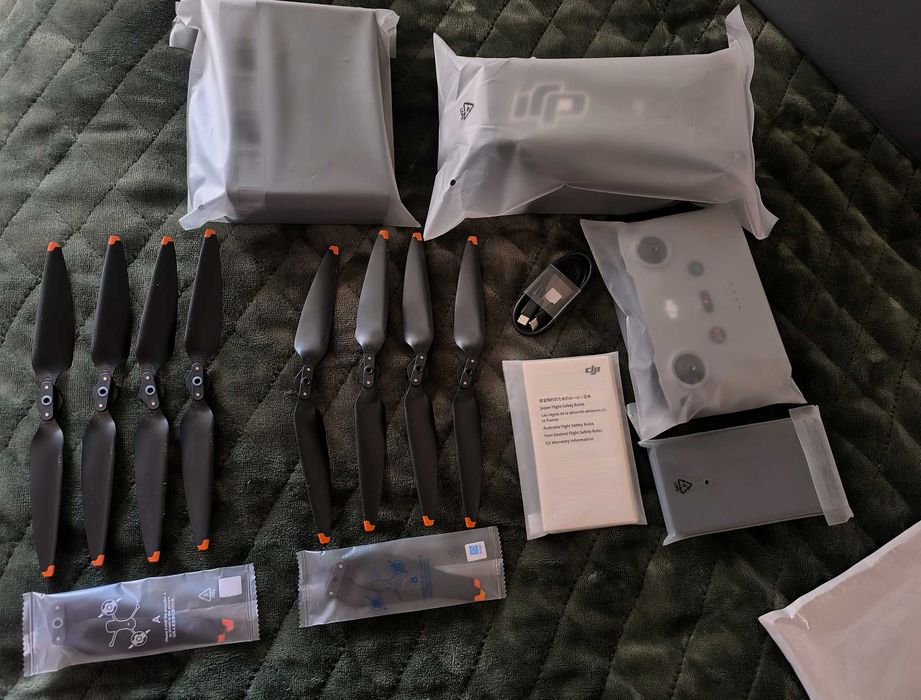 Дрон dji air3s .