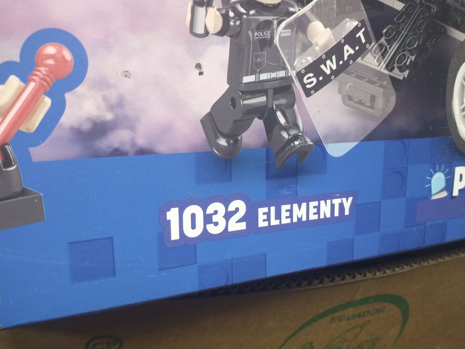 Nowy duży komplet klocków policja 2w1