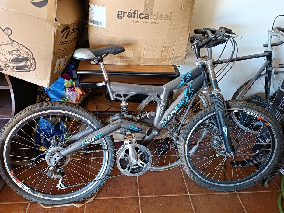 Bicicleta travões disco como Nova