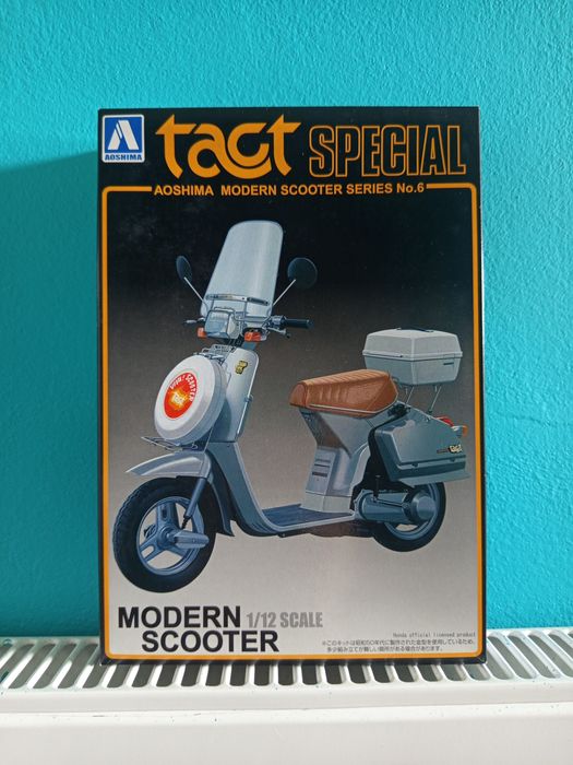 Nowy model motocykla Honda Tacy Special -Aoshima 1:12