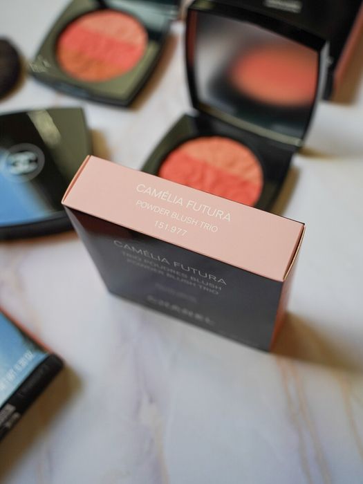 Румʼяна chanel camélia futura trio poudres blush powder blush trio