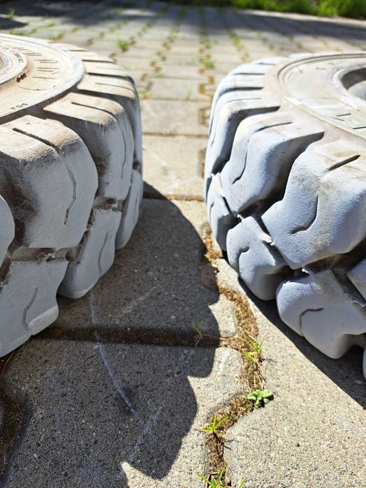 Opony pełne do wózka widłowego Solideal Magnum 6.00-9 NB - używane