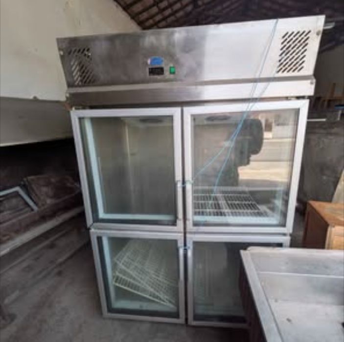 Arcas de refrigeração em bom estado, só precisam de limpeza