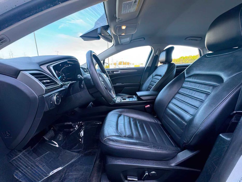 Ford Fusion SE      2017