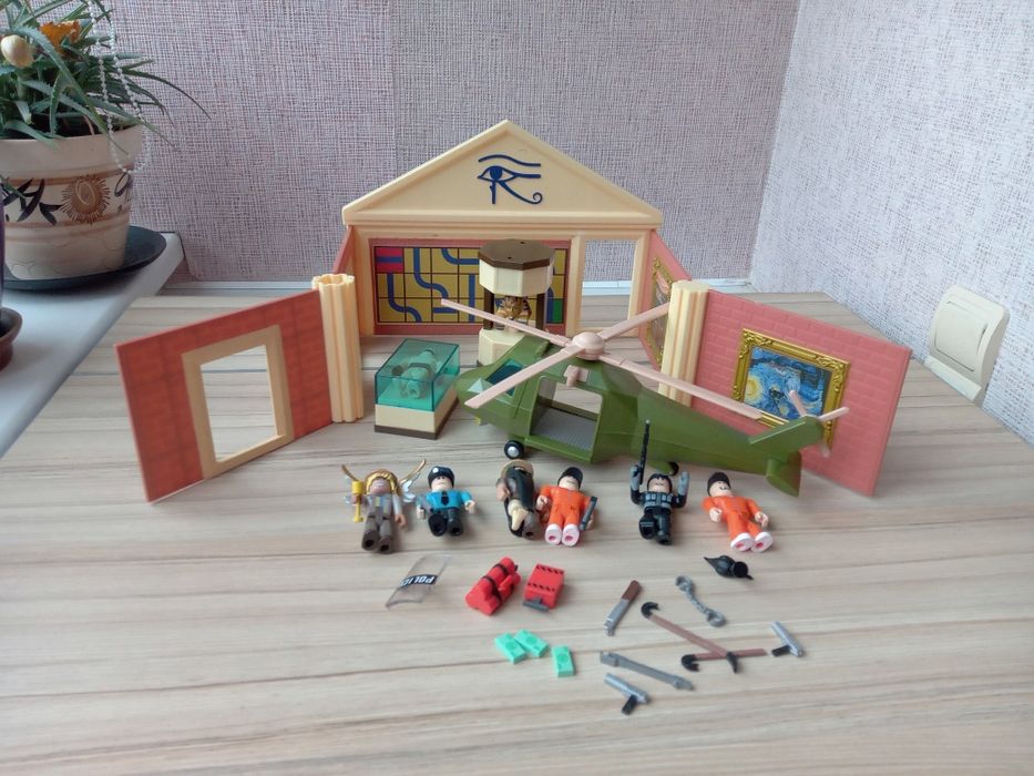 Ігрові набори, фігурки Roblox