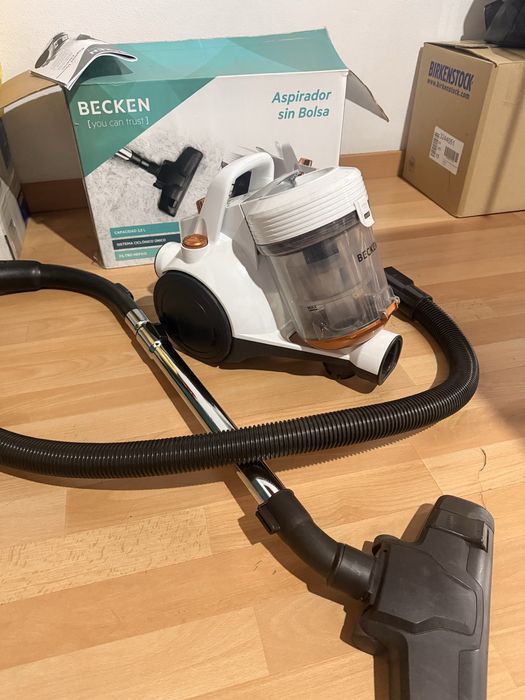 Aspirador  potente e novo