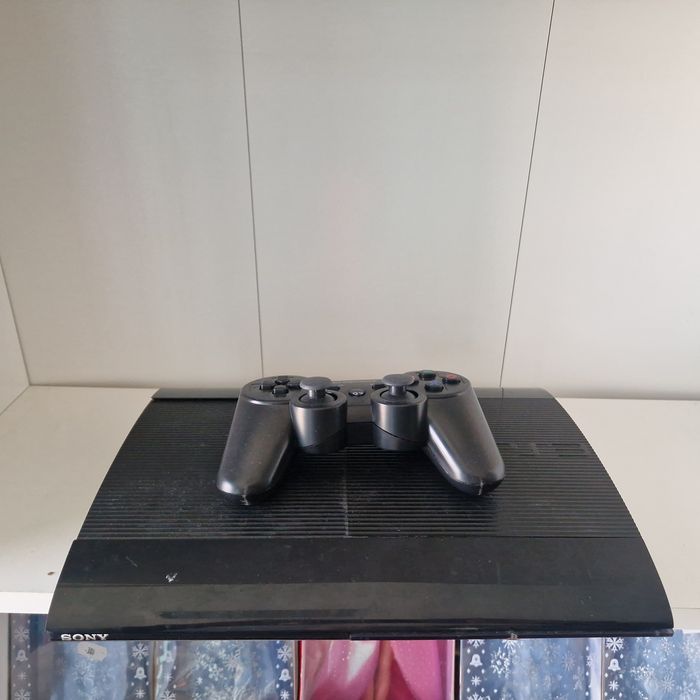 Ps3 PlayStation 3 super slim z padem