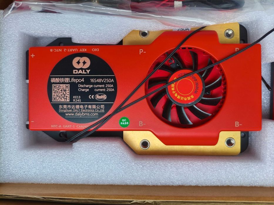 Daly Smart Bms 16S 250A +Active Balancer 1A+Bluetooth+Touch Screen 4.3