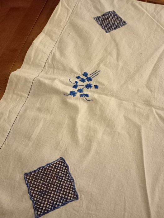 Lençol antigo branco