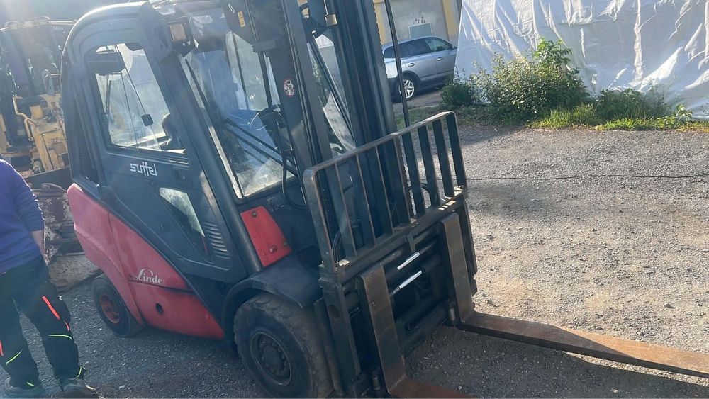 Wózek widłowy marki LINDE H30D