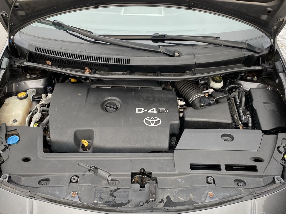 Toyota Auris 2007r 2.0 D4D diesel 124km 4.5/5l on z Niemiec opłacona