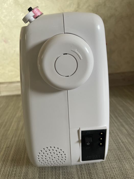 Новая швейная машинка PRIME PS131 R (ОВЕРЛОК, НЕ ПОЛЬЗОВАЛАСЬ)