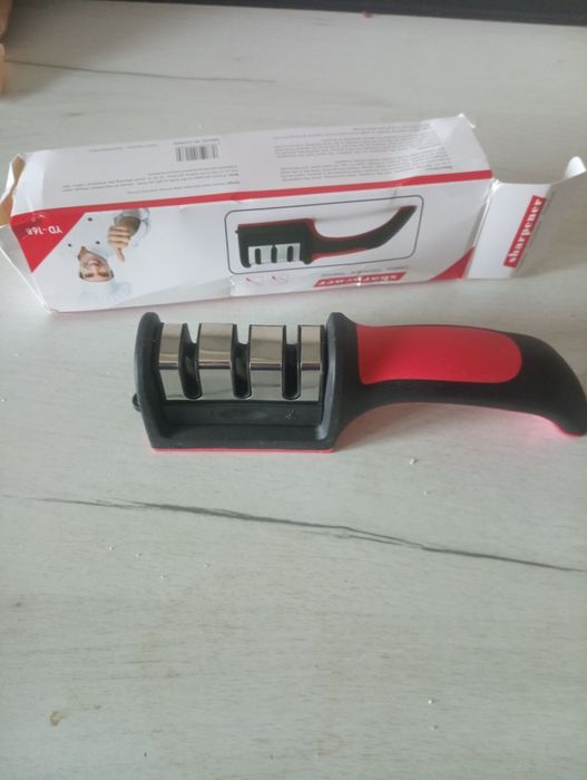 Точилка для ножей и ножниц