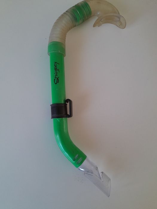 Трубки для підводногт плавання.