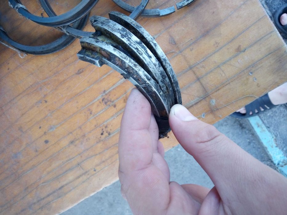 ПолуКольца упорные коленвала ЮМЗ МТЗ